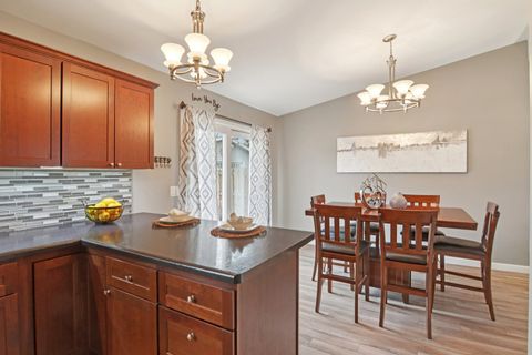 Tiny photo for 1811 Longmeadow Drive, Lindenhurst, IL 60046 (MLS # 12584450)