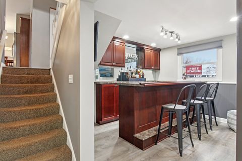 Tiny photo for 1811 Longmeadow Drive, Lindenhurst, IL 60046 (MLS # 12584450)