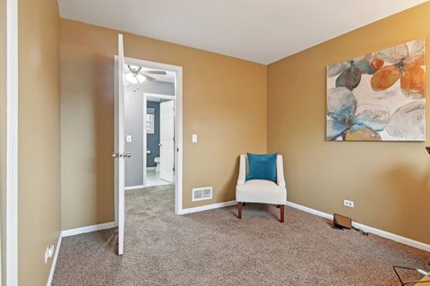 Tiny photo for 1811 Longmeadow Drive, Lindenhurst, IL 60046 (MLS # 12584450)