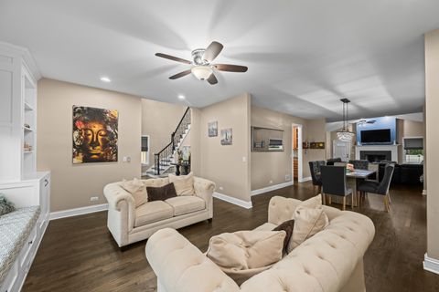 Tiny photo for 421 W Hawthorne Street, Arlington Heights, IL 60004 (MLS # 12505319)