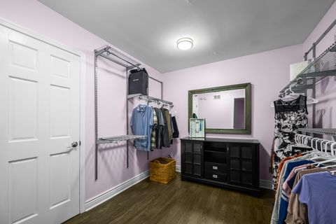 Tiny photo for 421 W Hawthorne Street, Arlington Heights, IL 60004 (MLS # 12505319)