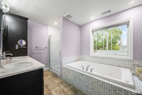 Tiny photo for 421 W Hawthorne Street, Arlington Heights, IL 60004 (MLS # 12505319)