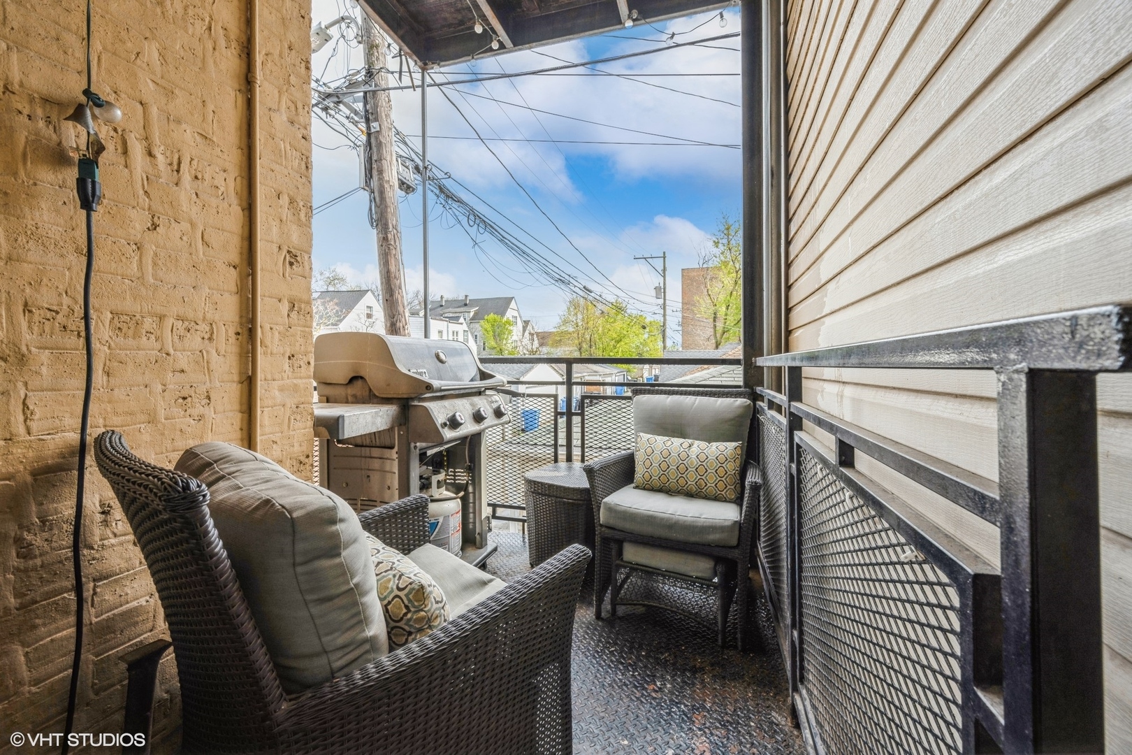 3549 W Belle Plaine Avenue 1W
