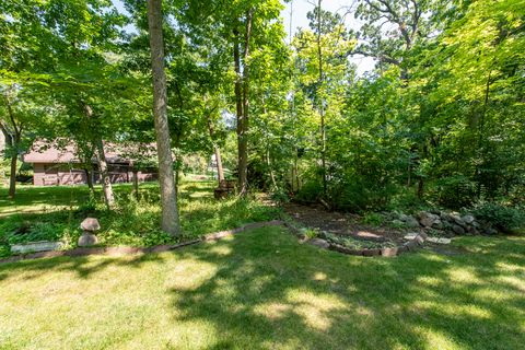 Tiny photo for 2403 11th Street, Winthrop Harbor, IL 60096 (MLS # 12439563)