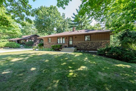 Tiny photo for 2403 11th Street, Winthrop Harbor, IL 60096 (MLS # 12439563)