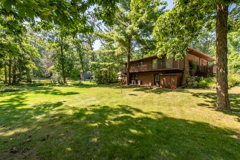 Tiny photo for 2403 11th Street, Winthrop Harbor, IL 60096 (MLS # 12439563)