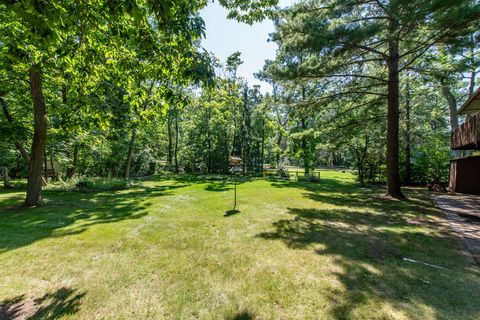 Tiny photo for 2403 11th Street, Winthrop Harbor, IL 60096 (MLS # 12439563)