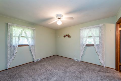 Tiny photo for 2403 11th Street, Winthrop Harbor, IL 60096 (MLS # 12439563)