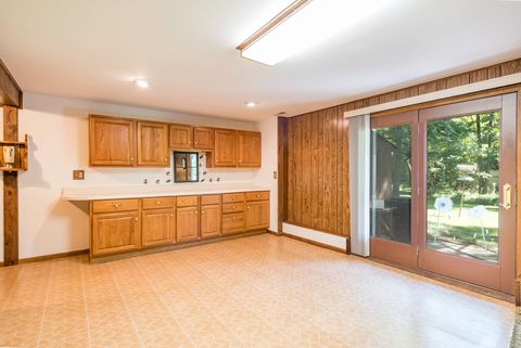 Tiny photo for 2403 11th Street, Winthrop Harbor, IL 60096 (MLS # 12439563)