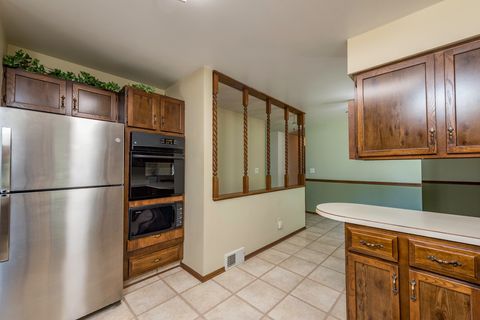 Tiny photo for 2403 11th Street, Winthrop Harbor, IL 60096 (MLS # 12439563)