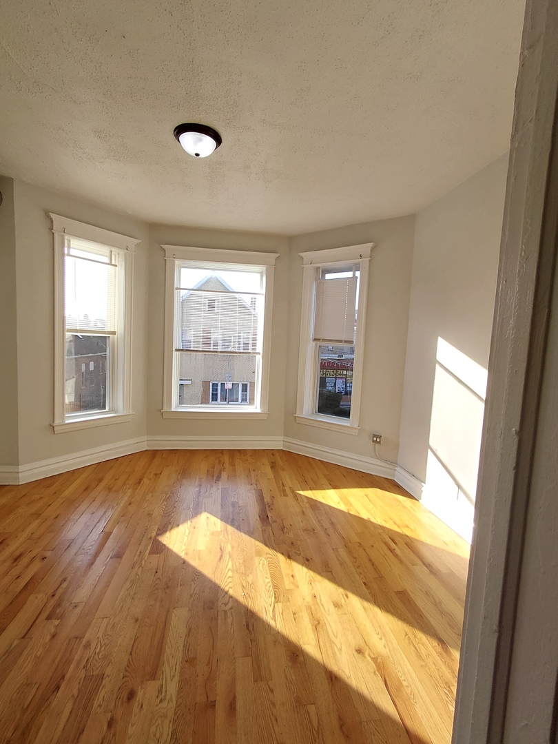 2215 S Albany Avenue 2F