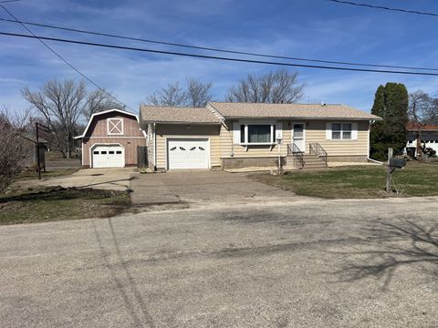 Tiny photo for 505 N Maple Street, Cleveland, IL 61241 (MLS # 12621302)