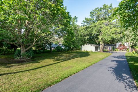 Tiny photo for 1129 Park Avenue, Winthrop Harbor, IL 60096 (MLS # 12442941)