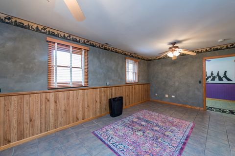 Tiny photo for 1129 Park Avenue, Winthrop Harbor, IL 60096 (MLS # 12442941)