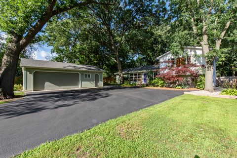 Photo of 1129 Park Avenue, Winthrop Harbor, IL 60096 (MLS # 12442941)