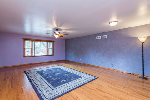 Tiny photo for 1129 Park Avenue, Winthrop Harbor, IL 60096 (MLS # 12442941)