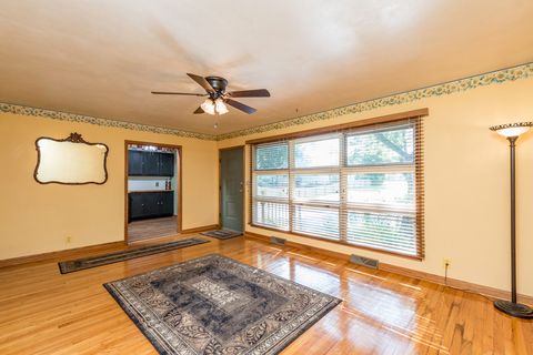 Tiny photo for 1129 Park Avenue, Winthrop Harbor, IL 60096 (MLS # 12442941)