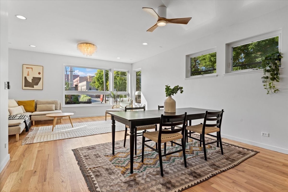 1036 W 20th Place