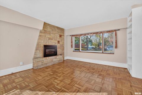 Tiny photo for 1228 COFFELT Avenue, Bettendorf, IA 52722 (MLS # QC4269259)