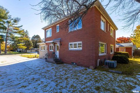 Tiny photo for 1228 COFFELT Avenue, Bettendorf, IA 52722 (MLS # QC4269259)