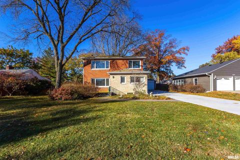 Tiny photo for 1228 COFFELT Avenue, Bettendorf, IA 52722 (MLS # QC4269259)