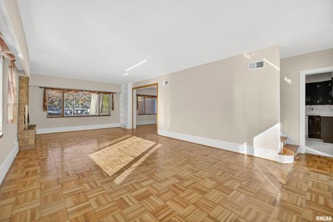 Tiny photo for 1228 COFFELT Avenue, Bettendorf, IA 52722 (MLS # QC4269259)