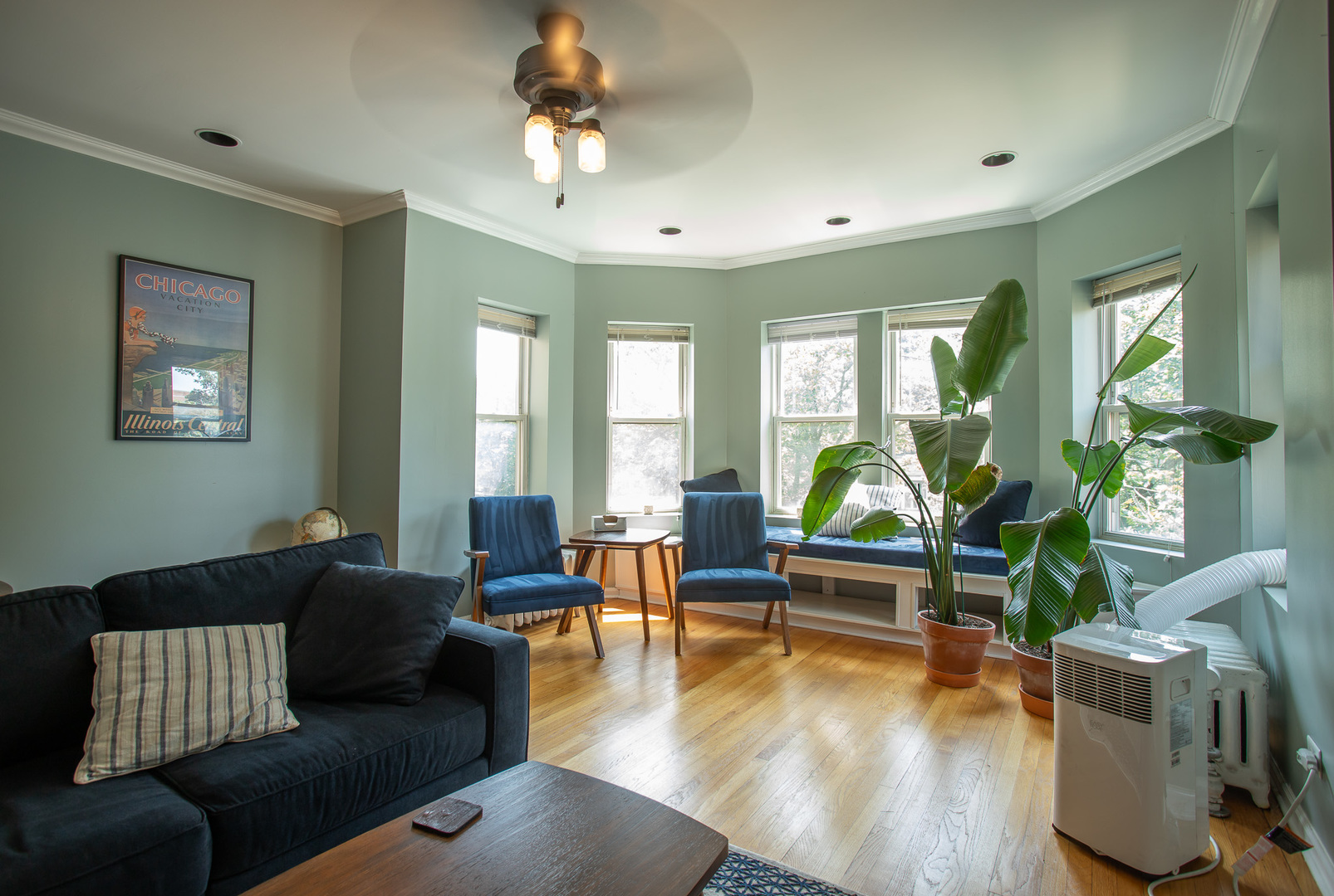 2048 W Fargo Avenue 3W