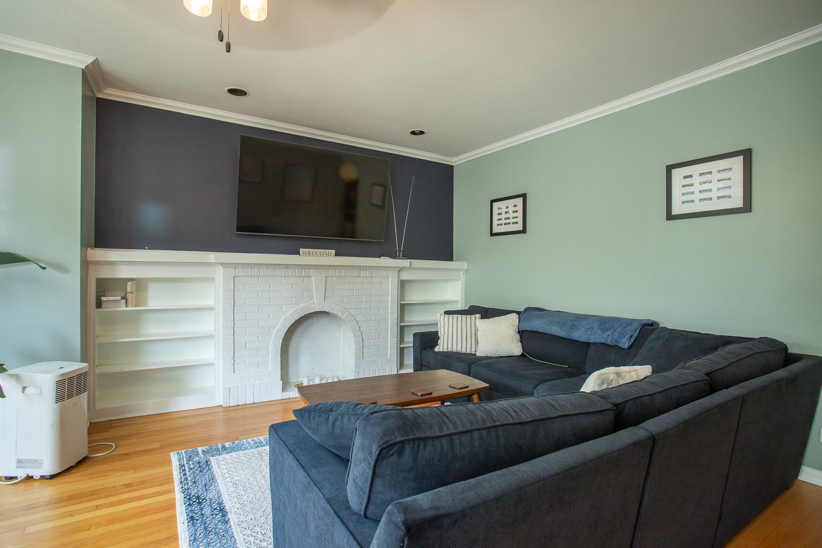 2048 W Fargo Avenue 3W