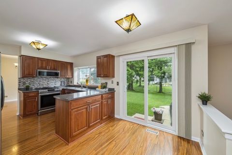 Tiny photo for 688 Equestrian Drive, Wheeling, IL 60090 (MLS # 12452283)