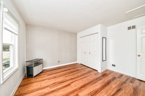 Tiny photo for 688 Equestrian Drive, Wheeling, IL 60090 (MLS # 12452283)