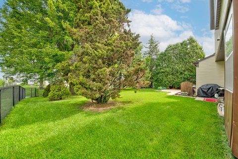 Tiny photo for 688 Equestrian Drive, Wheeling, IL 60090 (MLS # 12452283)