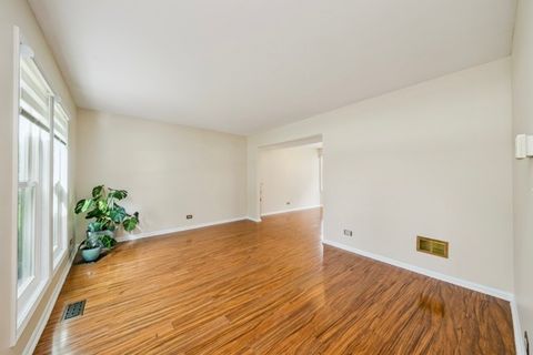 Tiny photo for 688 Equestrian Drive, Wheeling, IL 60090 (MLS # 12452283)
