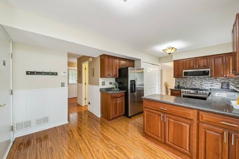 Tiny photo for 688 Equestrian Drive, Wheeling, IL 60090 (MLS # 12452283)