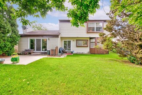 Tiny photo for 688 Equestrian Drive, Wheeling, IL 60090 (MLS # 12452283)
