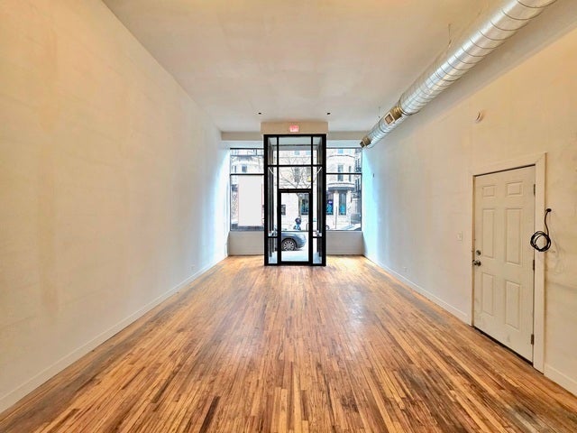 1102 W 18TH Street