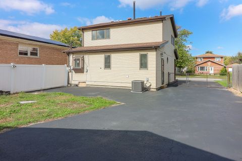 Tiny photo for 5907 W 89TH Street, Oak Lawn, IL 60453 (MLS # 12520034)