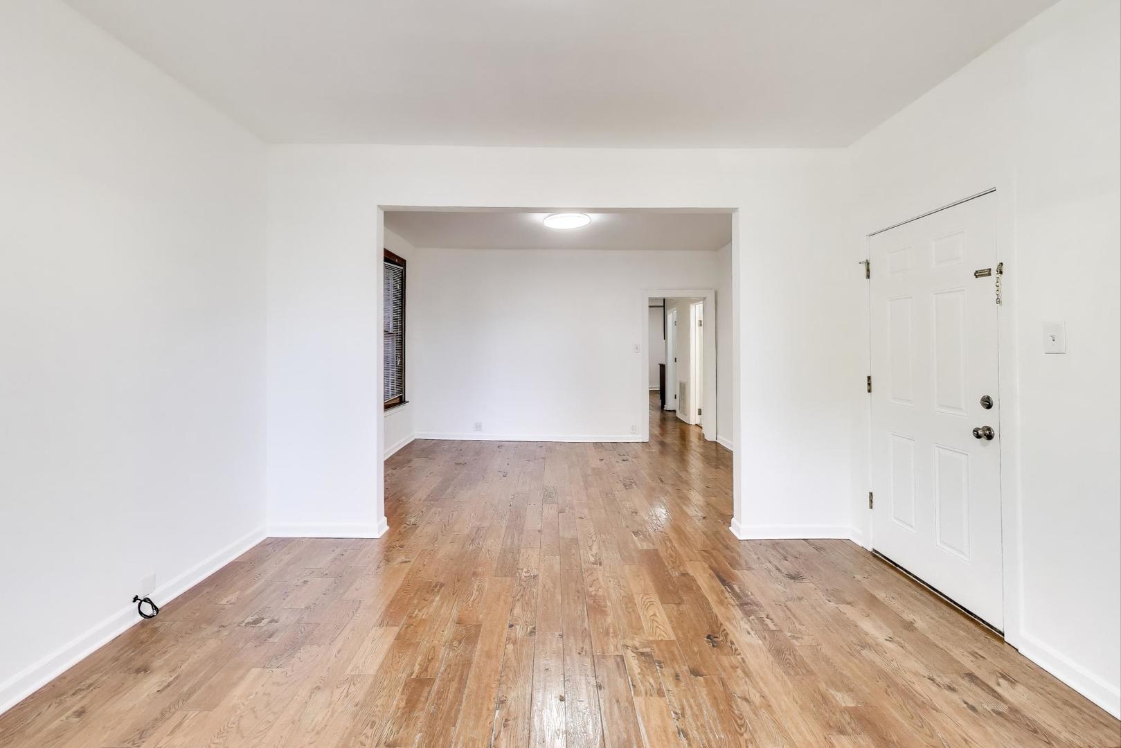 4640 N Saint Louis Avenue