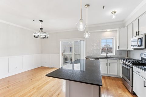 Tiny photo for 183 N EAST RIVER Road #C5, Des Plaines, IL 60016 (MLS # 12537628)