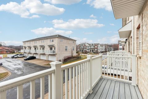 Tiny photo for 183 N EAST RIVER Road #C5, Des Plaines, IL 60016 (MLS # 12537628)