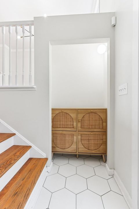 Tiny photo for 183 N EAST RIVER Road #C5, Des Plaines, IL 60016 (MLS # 12537628)