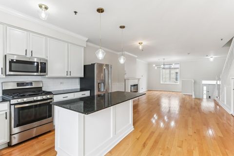 Tiny photo for 183 N EAST RIVER Road #C5, Des Plaines, IL 60016 (MLS # 12537628)