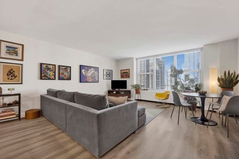 Tiny photo for 777 N Michigan Avenue #3709, Chicago, IL 60611 (MLS # 12593187)