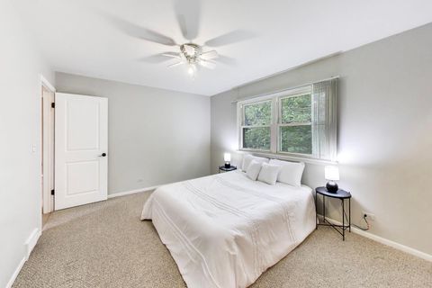 Tiny photo for 1207 W Thomas Street, Arlington Heights, IL 60004 (MLS # 12704335)
