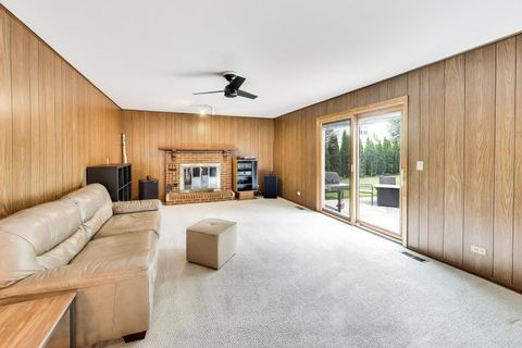 Tiny photo for 1207 W Thomas Street, Arlington Heights, IL 60004 (MLS # 12704335)