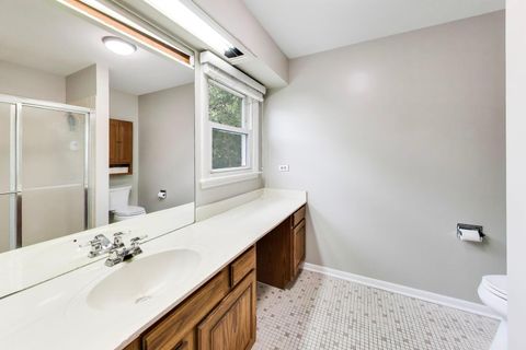Tiny photo for 1207 W Thomas Street, Arlington Heights, IL 60004 (MLS # 12704335)