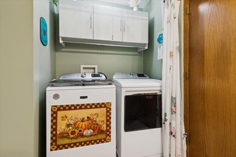 Tiny photo for 1204 Glen Mor Drive #B, Shorewood, IL 60404 (MLS # 12490040)