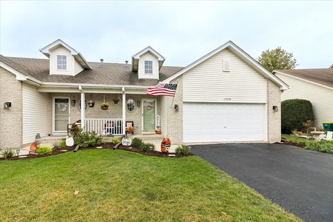Photo of 1204 Glen Mor Drive #B, Shorewood, IL 60404 (MLS # 12490040)
