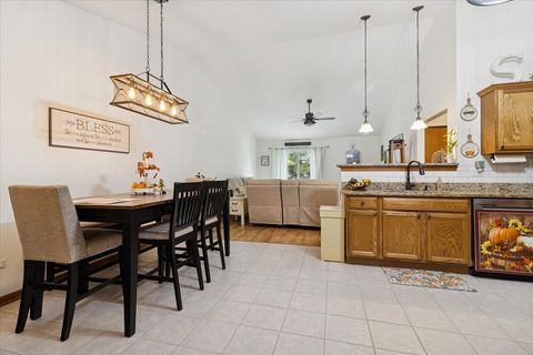 Tiny photo for 1204 Glen Mor Drive #B, Shorewood, IL 60404 (MLS # 12490040)