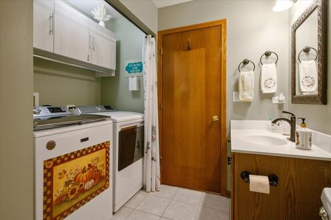 Tiny photo for 1204 Glen Mor Drive #B, Shorewood, IL 60404 (MLS # 12490040)