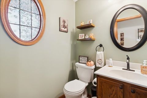 Tiny photo for 1204 Glen Mor Drive #B, Shorewood, IL 60404 (MLS # 12490040)